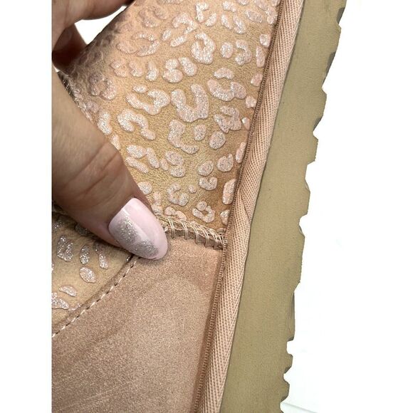 Ugg Classic Mini Snow Leopard Boot Size 8 Pink Metallic Glitter Ankle - Picture 8 of 16